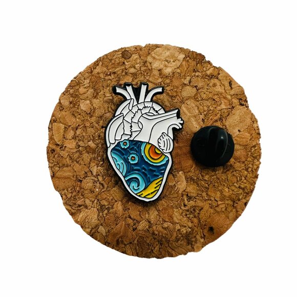 ✨Gift Van Gogh Starry Sky Anatomical Heart Enamel Pin Organ Medical Art Brooch✨ - Picture 2 of 5